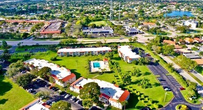 7435 Woodmont Terrace in Tamarac, FL - Building Photo - Building Photo