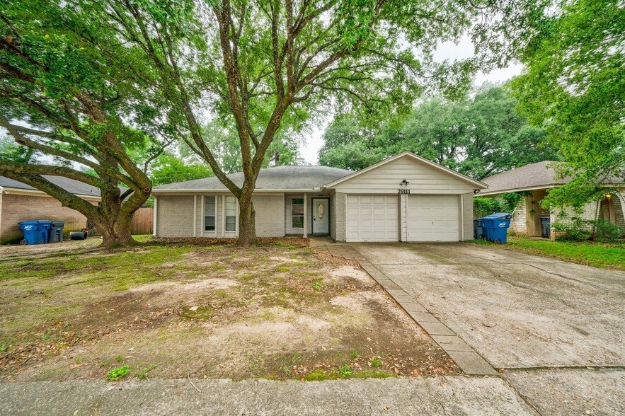29111 Atherstone St in Spring, TX - Building Photo
