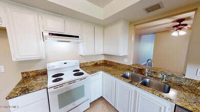 2585 Northshore Ln in Westlake Village, CA - Building Photo - Building Photo