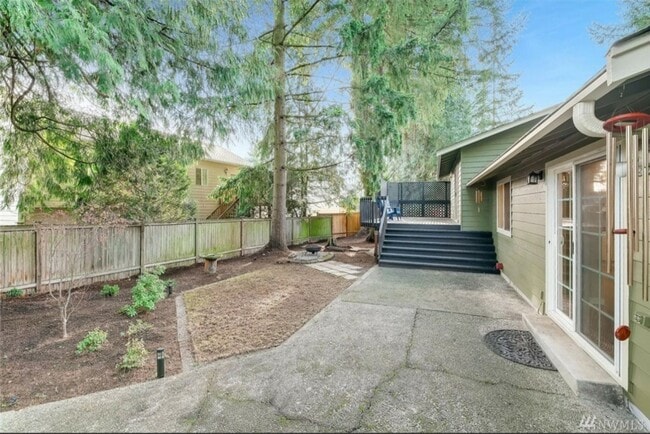 14416 107th Pl NE in Kirkland, WA - Building Photo - Building Photo