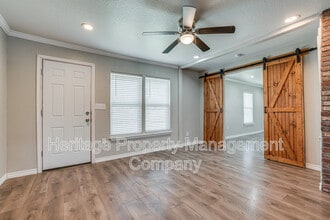 479 S Sycamore Ave in New Braunfels, TX - Building Photo - Building Photo
