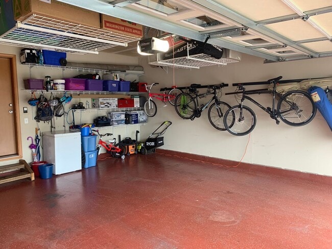 564 NW Oxford Pl in Oak Harbor, WA - Foto de edificio - Building Photo