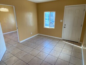 2252-56 Julian Ave in San Diego, CA - Building Photo - Building Photo