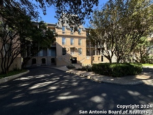 7709 Broadway in San Antonio, TX - Building Photo