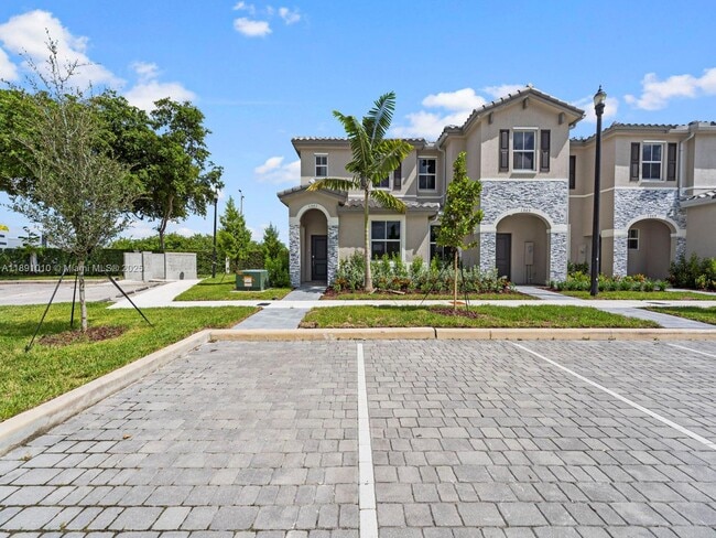 property at 1505 SE 27th Rd