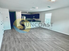 6522 Sweetbay Ln-Unit -102 in Jacksonville, FL - Building Photo - Building Photo