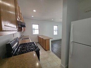 130 Park Ave in Englewood, NJ - Building Photo - Building Photo