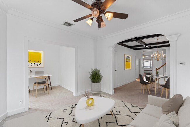property at 31 E 40th St