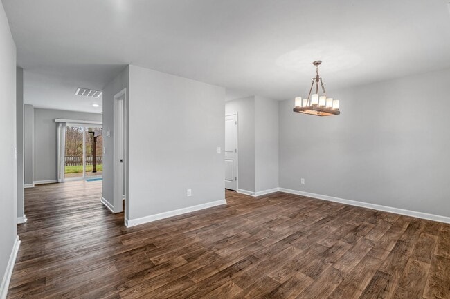 5026 Black Frst Dr in Greensboro, NC - Building Photo - Building Photo