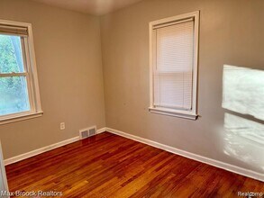 28127 Joan St in St. Clair Shores, MI - Building Photo - Building Photo