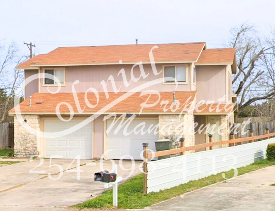 1203 Westway Cir in Killeen, TX - Foto de edificio