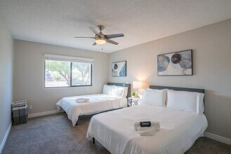 8550 E McDowell Rd in Scottsdale, AZ - Building Photo - Building Photo