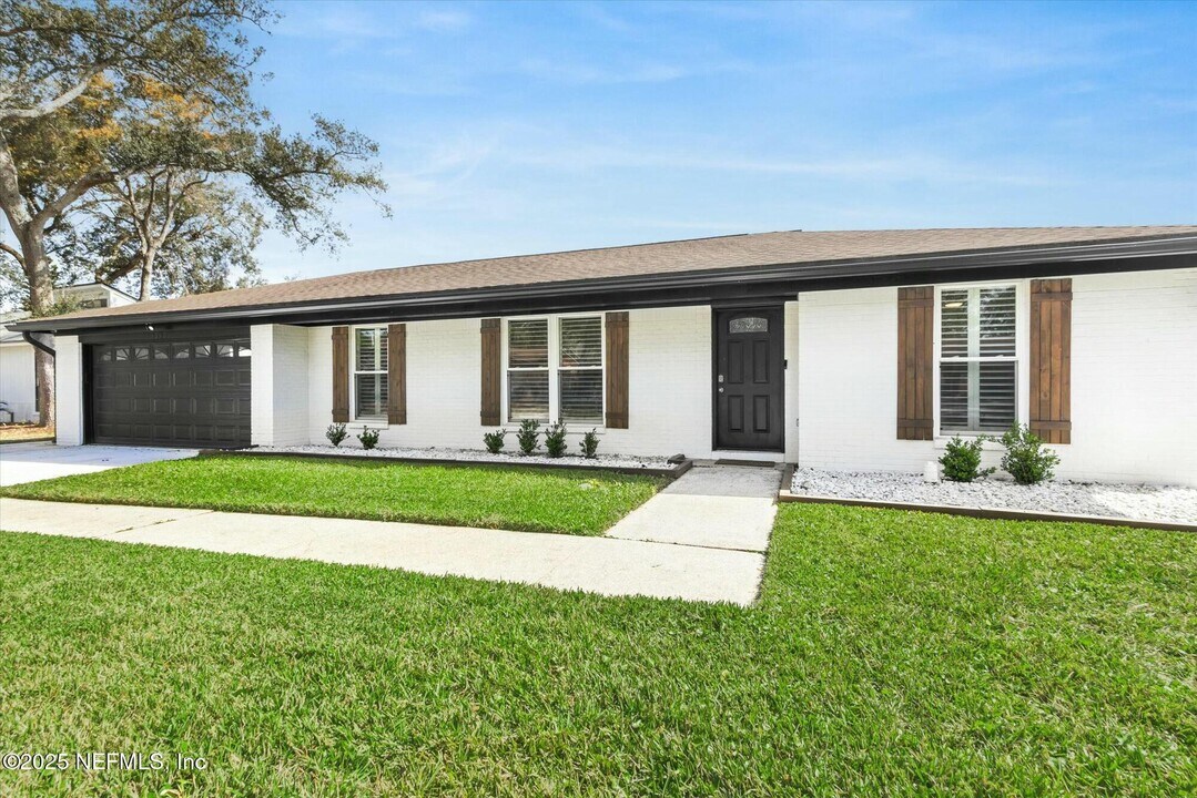 3545 Tidal Marsh Dr in Jacksonville, FL - Building Photo