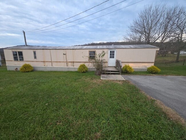 property at 1459 Hickory Valley Rd