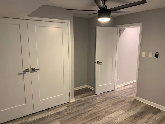 49 E Cliveden St in Philadelphia, PA - Foto de edificio - Building Photo