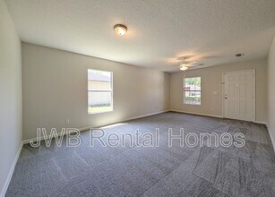 4365 Melissa Ct W in Jacksonville, FL - Building Photo - Building Photo