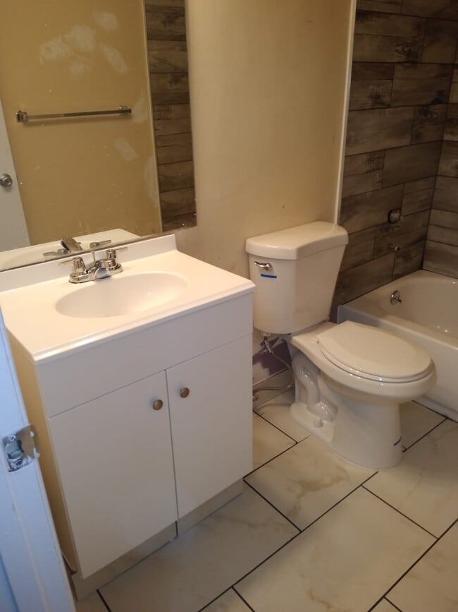 1123 Starbird Cir, Unit 3