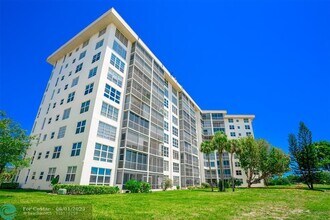 2681 S Course Dr in Pompano Beach, FL - Building Photo - Building Photo