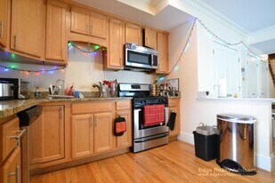 27 Lothrop St in Boston, MA - Building Photo