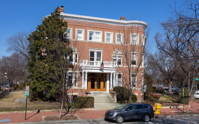 1200 Capitol St NE in Washington, DC - Building Photo - Building Photo