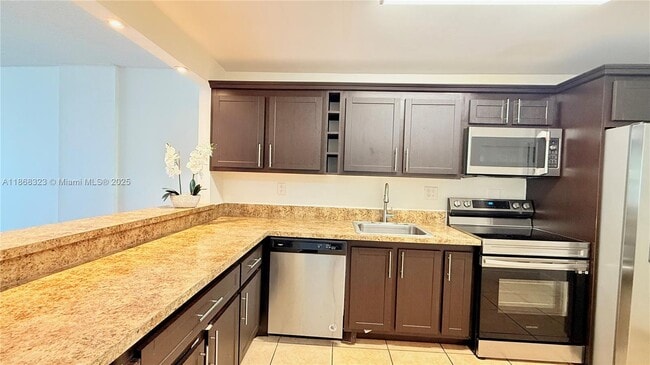 1465 NE 123rd St in North Miami, FL - Building Photo - Building Photo
