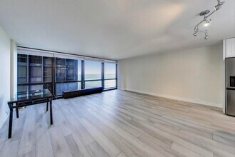 900 N Lake Shore Dr in Chicago, IL - Building Photo - Building Photo