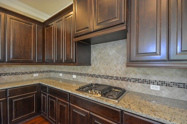 property at 1110 Oakwood Pass Ct