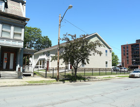 565 2nd Ave in Troy, NY - Foto de edificio - Building Photo