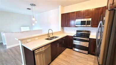 4253 SW 132nd Wy in Miramar, FL - Building Photo - Building Photo