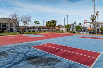 Allure Apartments in Corpus Christi, TX - Building Photo - Building Photo