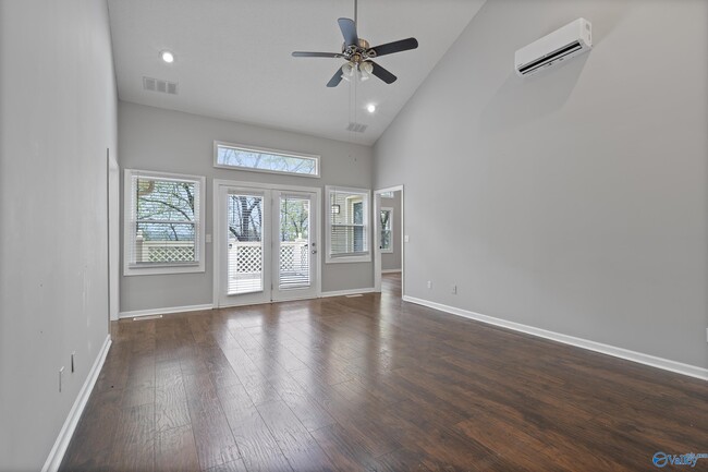 2014 Fairway Hills Dr in Huntsville, AL - Building Photo - Building Photo
