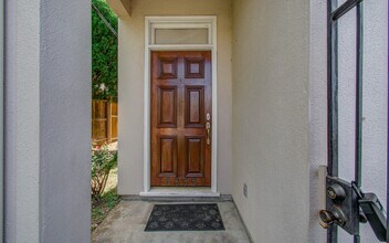 6855 Bellgreen Dr in Houston, TX - Building Photo - Building Photo