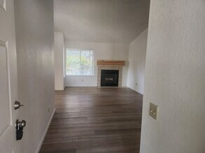 5718 Summit Dr in Rocklin, CA - Building Photo - Building Photo