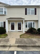 3817 E Vancroft Cir in Winterville, NC - Building Photo