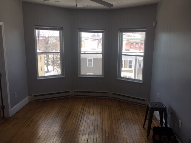 1 Centre Street Ter, Unit 6 in Boston, MA - Building Photo