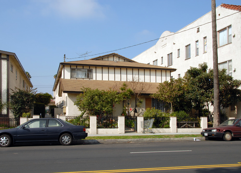 El Portal Apartment in Wilmington, CA - Foto de edificio