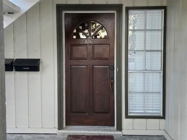 856 Wax Myrtle Ln in Houston, TX - Foto de edificio - Building Photo