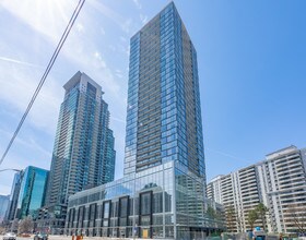 Beacon Condos in Toronto, ON - Building Photo - Building Photo