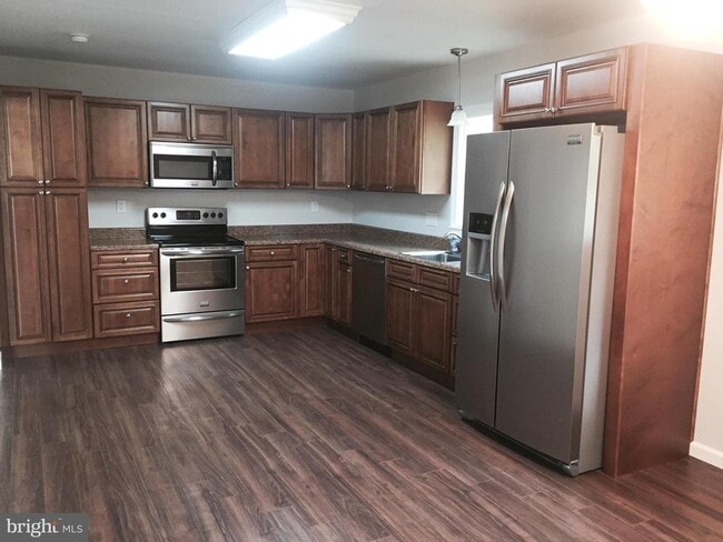 578 Shorewood Dr in Colonial Beach, VA - Building Photo - Building Photo