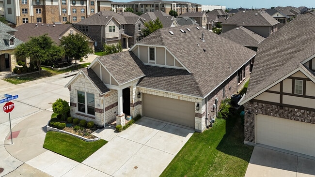 2284 Bower Ln in Carrollton, TX - Building Photo - Building Photo