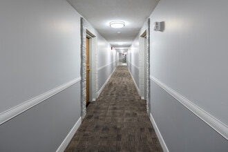 Adanac Crossing in Kitchener, ON - Building Photo - Interior Photo