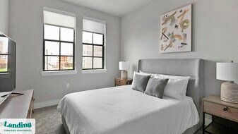 1215 Sawyer St, Unit 328 in Houston, TX - Building Photo