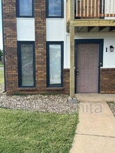 6832 W Par Ln in Wichita, KS - Building Photo - Building Photo