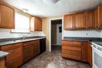 2705 Pinto Trail in Edmond, OK - Building Photo - Building Photo