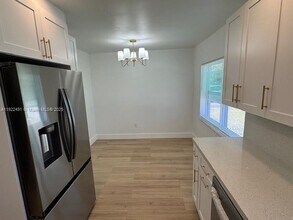 13333 SW 112th Pl in Miami, FL - Building Photo - Building Photo