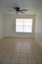 706 Hackberry St in Copperas Cove, TX - Foto de edificio - Building Photo