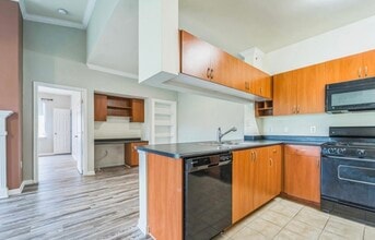 13502 Derry Glen Ct, Unit 403 in Germantown, MD - Building Photo - Building Photo