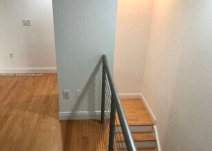 1050 Brickell Ave, Unit 1618 in Miami, FL - Building Photo - Building Photo