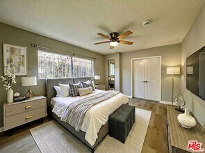 533 W 75th St in Los Angeles, CA - Building Photo - Building Photo