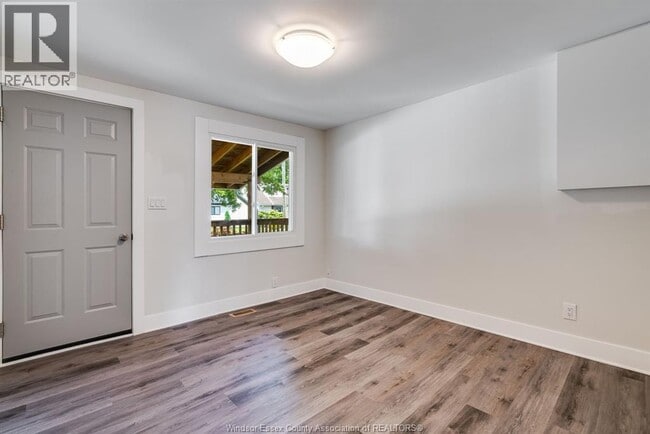 301 Erieview Dr in Kingsville, ON - Building Photo - Building Photo